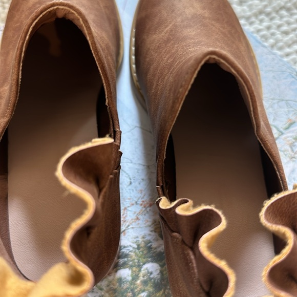 New size 6 ladies booties - Picture 3 of 9